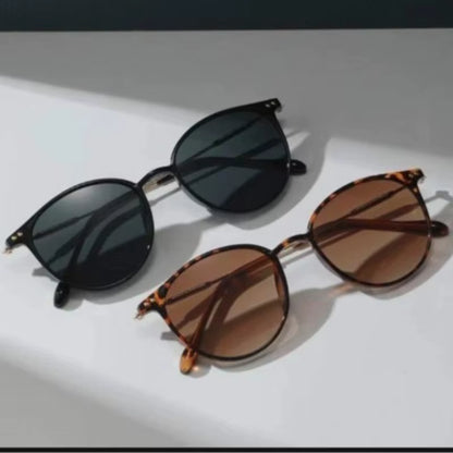 2-Piece Set of Vintage Cat Eye Sunglasses for Women and Men - Stylish Narrow Eyewear